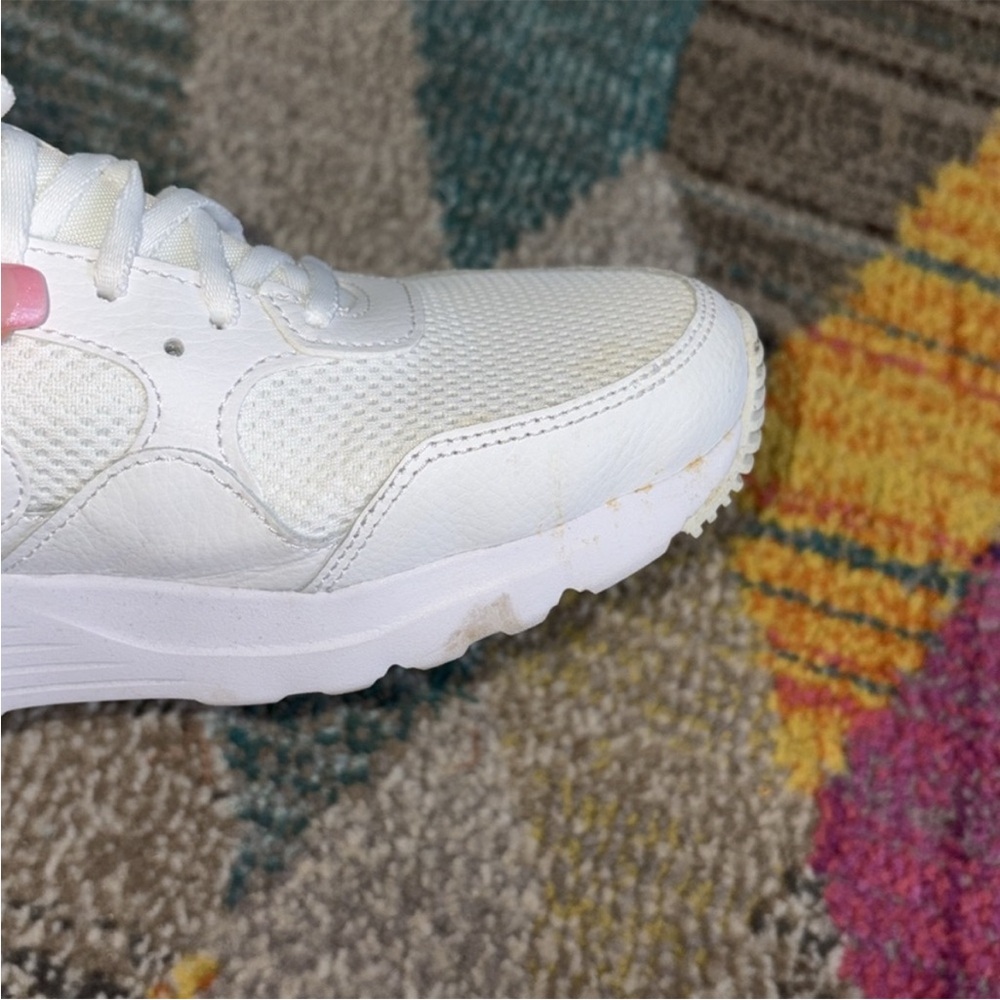 Nike White Air Max Women's Athletic Shoes, Size 9 - Picture 5 of 5